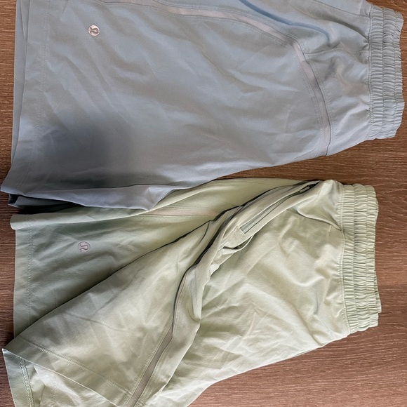 Lululemon - Picture 5 of 5